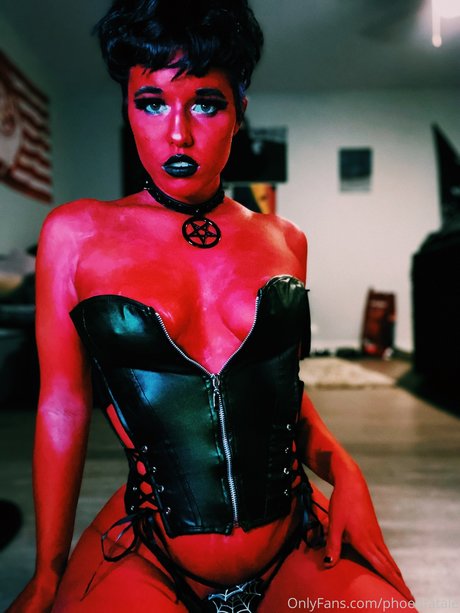 Phoenfatale ポルノスター 画像