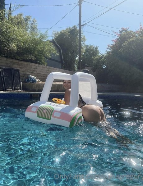 Oana Gregory 美しいモデル 写真