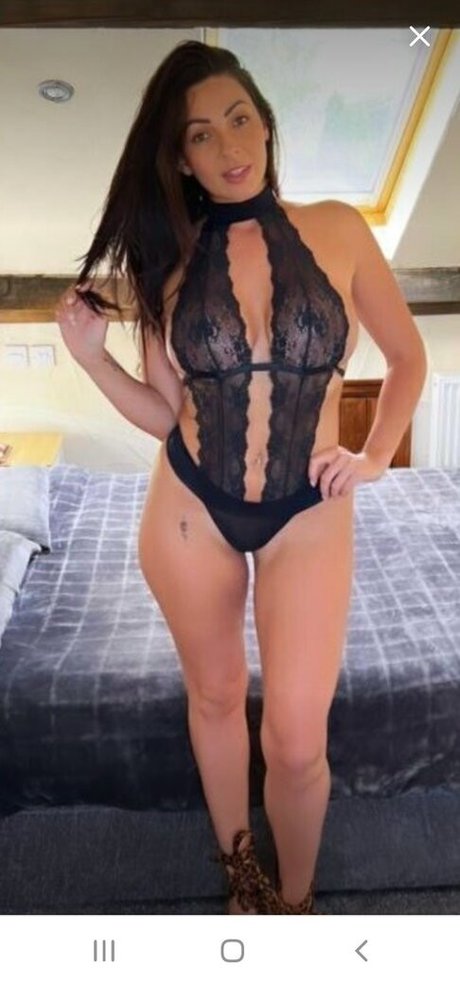 50歳のOnlyFans 美しいxxx 画像