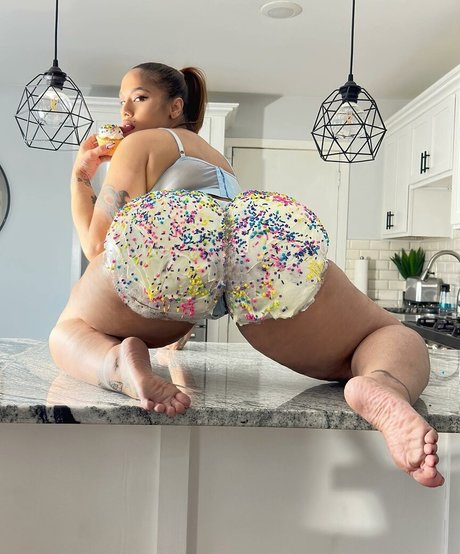 ブラックマジックオンリーファンズ ベスト 写真