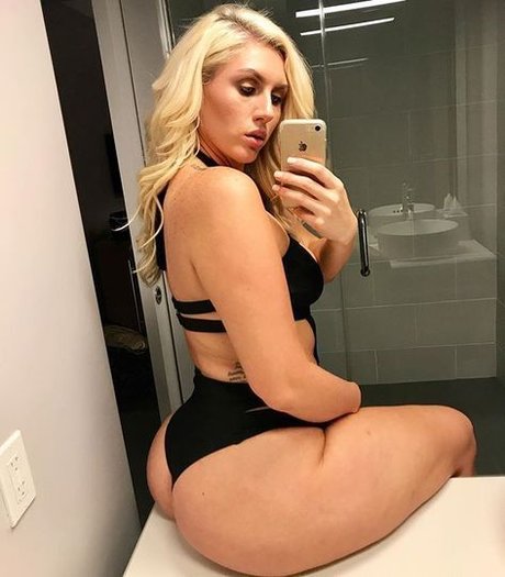 Sophie Eloise Hall_ xxxスター 写真