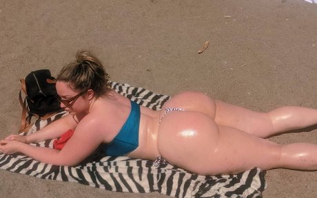 Anja Dee アートスター 写真