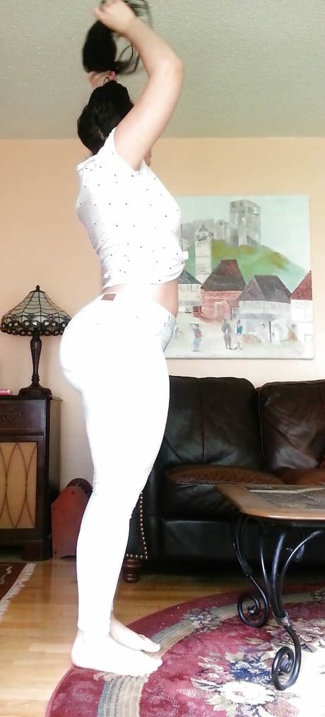 Anja Dee セクシーモデル ギャラリー