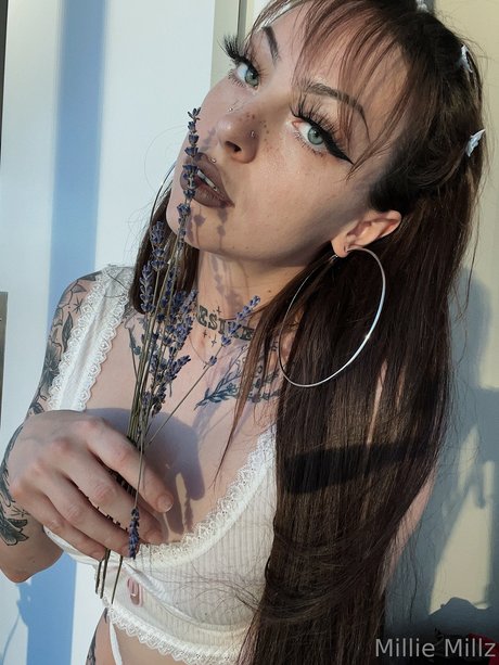 最高のプッシーオンリーファンズ 限定 画像