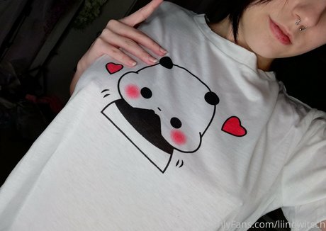 19歳のOnlyFans 美しいヌード 画像