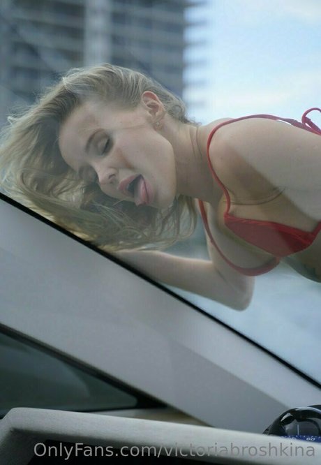 Victoria Broshkina セクシーなポルノスター 画像