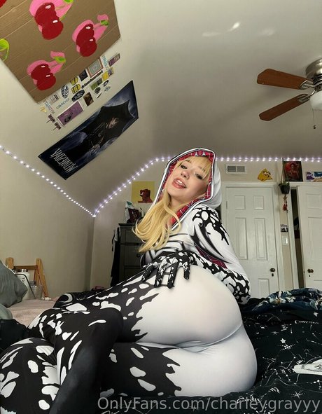 charley ヌードモデル 画像