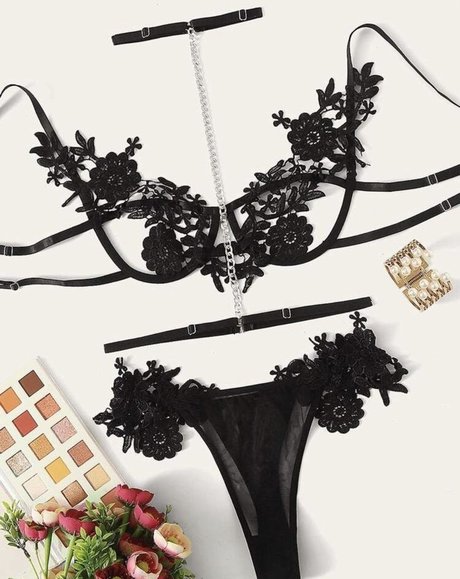 Stepsis ポルノスター ヌード 写真