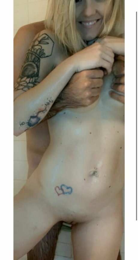 OnlyFansでチャット ポルノ 画像