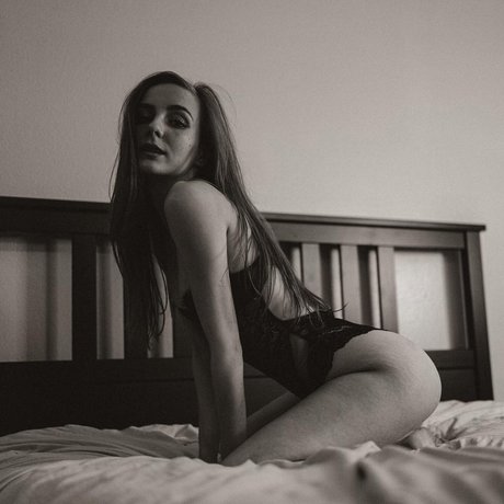 Kat ONLINE NOW セックスモデル 写真