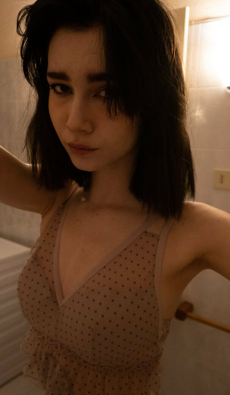 タトゥーオンリーファン セクシーヌード 画像