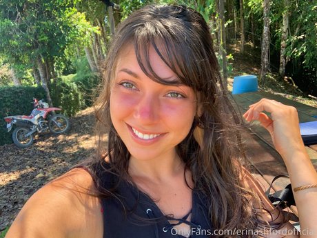 垂れ下がった熟女OnlyFans ヌード アーカイブ