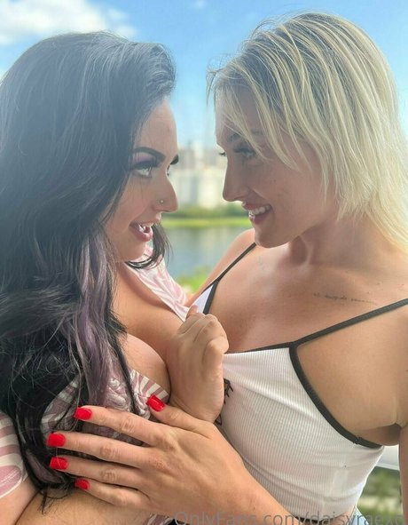 DaisyRaeXO 最高のポルノスター 画像