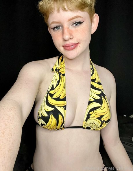 巨乳の赤毛オンリーファンズ 無料エロ 画像