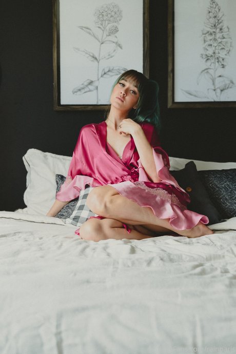 Rain Paris ポルノスター 写真