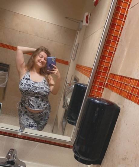 ロシアのお母さんOnlyFans セクシーヌード 写真