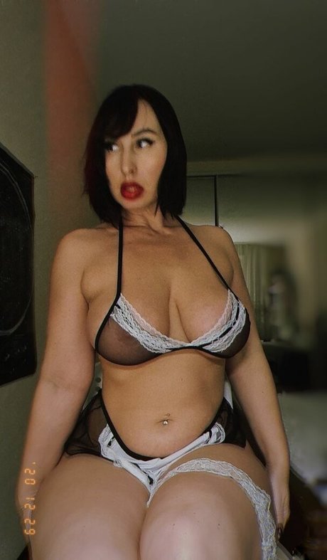 ヘンタイオンリーファンズ 裸 ギャラリー