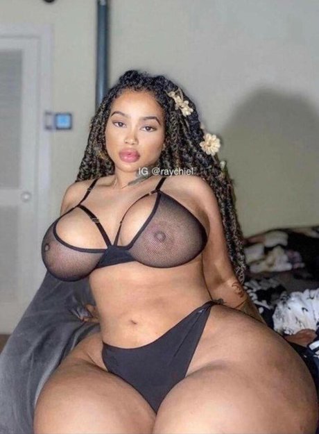 巨乳のオンリーファンズ xxx 画像