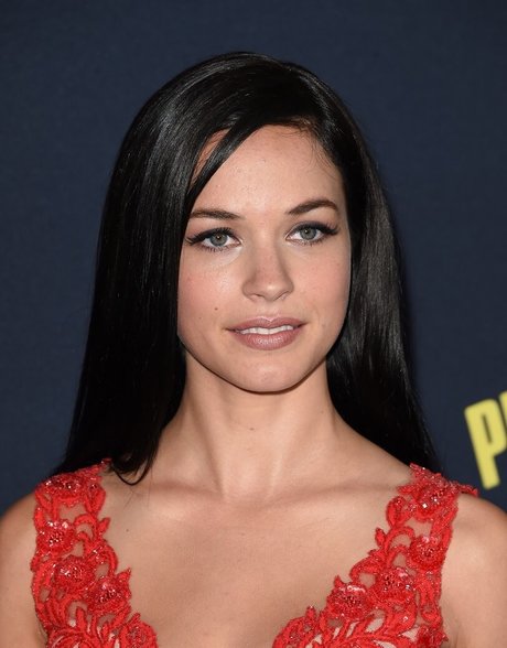 Alexis Merizalde Knapp ヌードスター ギャラリー