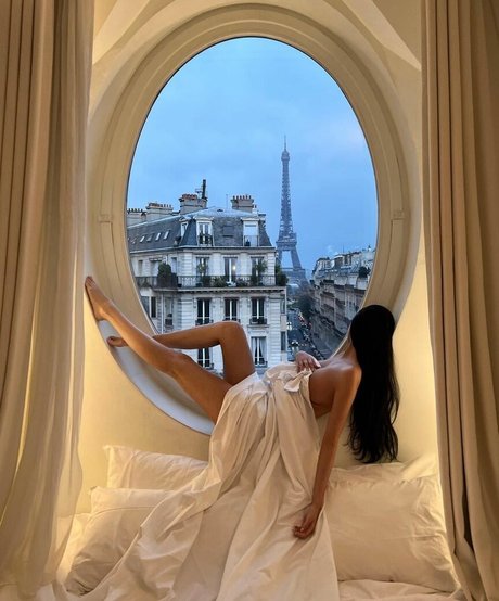 Baek Si Young 高品質のポルノスター 画像