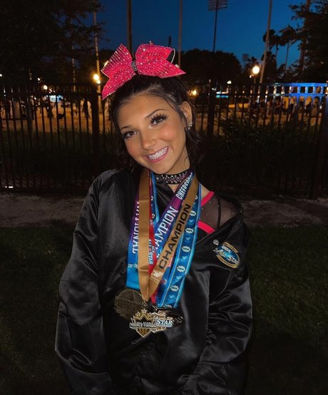 Kenley Pope ポルノスター エロティック 画像