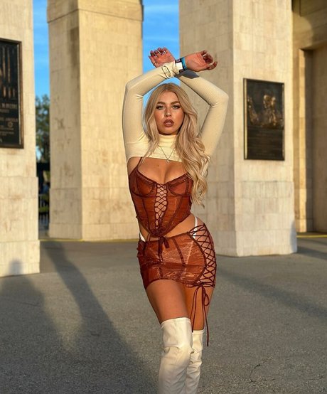 スマイルオンリーファンズ 無料アダルト ギャラリー