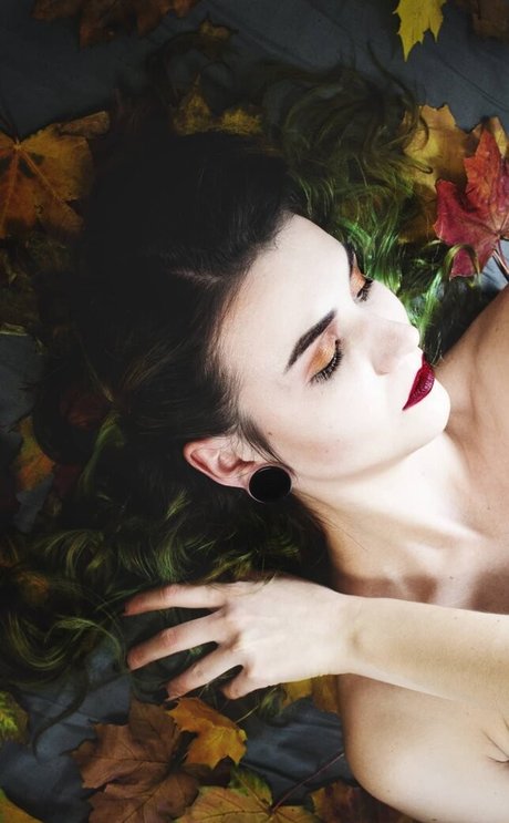 巨大なペニスオンリーファンズ ホットセクシー 写真