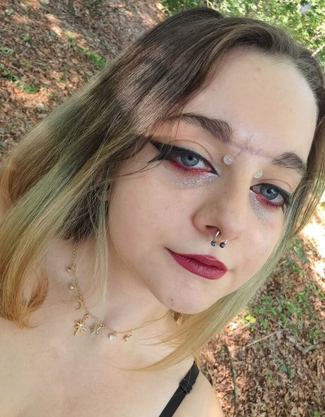 Izzysweettart エロティックなモデル ギャラリー