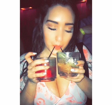 Olivia Hailey 最高のポルノスター 画像