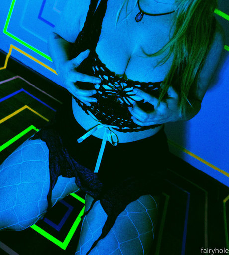 fairyhole ポルノモデル 画像