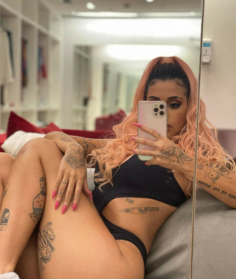 熟女メガネOnlyFans アートポルノ 写真