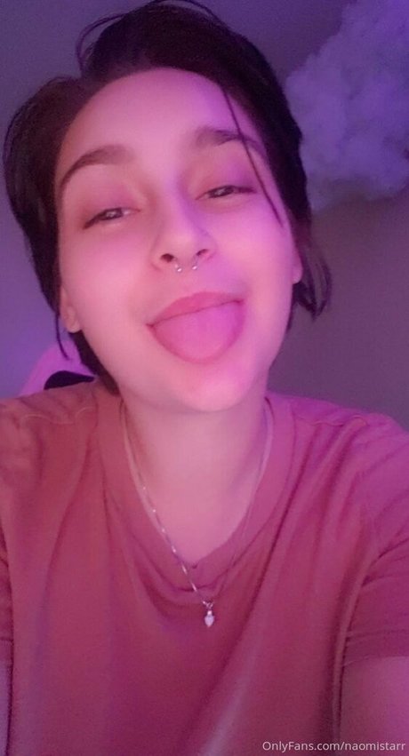 naomistarr ポルノスター トップ 写真