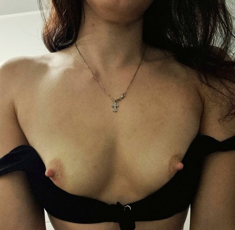 ブルネットのPOV OnlyFans 無料セックス 画像