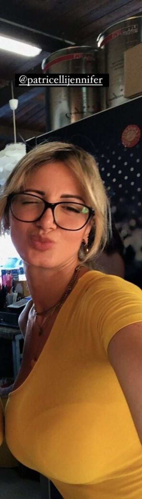 ぽっちゃり 主観視点 OnlyFans 裸 画像