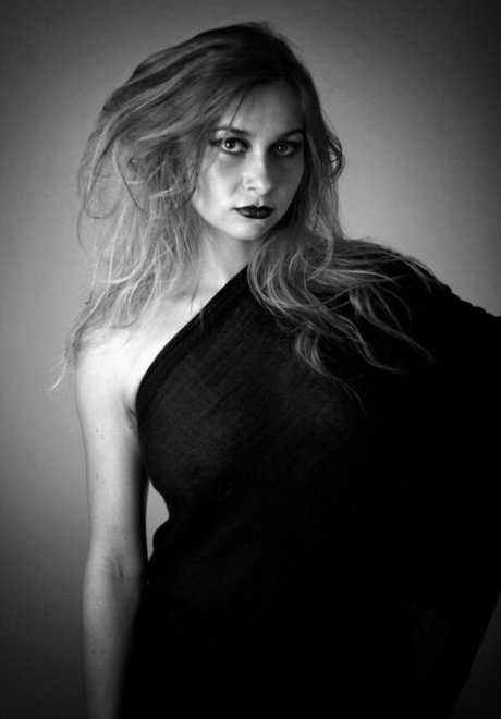 大きなお尻と巨乳のオンリーファンズ 美しい裸 画像