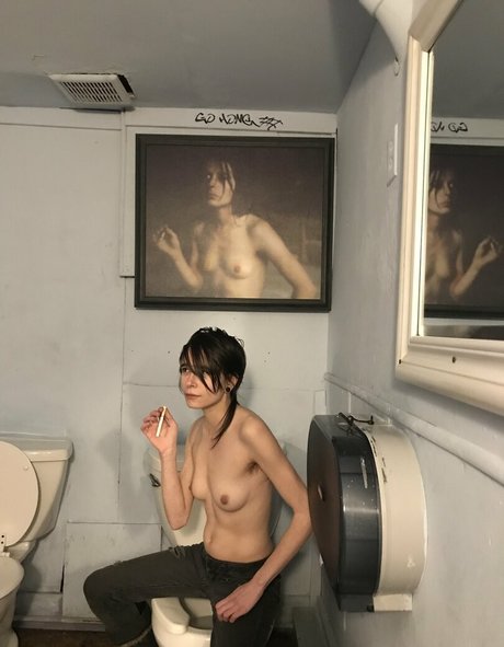 ninaxxxxnn かわいいモデル 写真