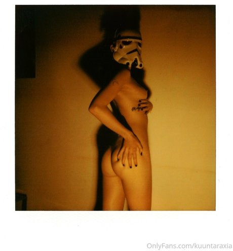 kuuntaraxia ポルノスター 裸 写真