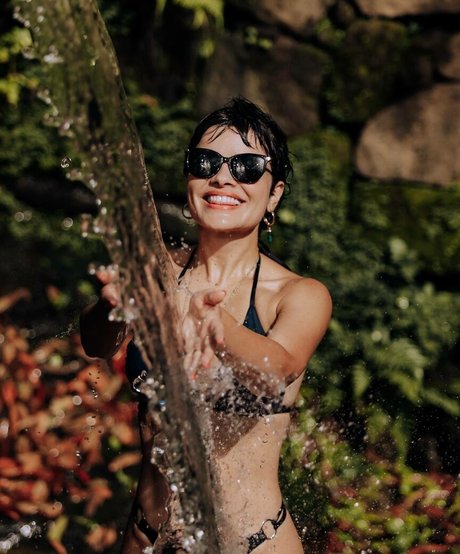 Vanessa Giacomo アートスター ギャラリー