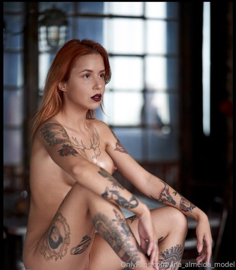 Ana Almeida 限定スター 写真