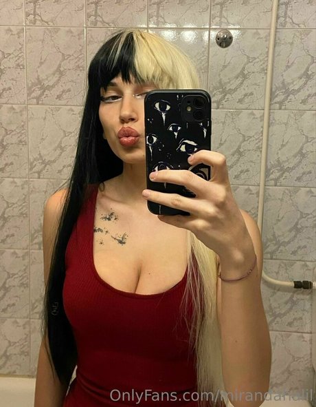 mirandahalil 可愛いモデル 写真