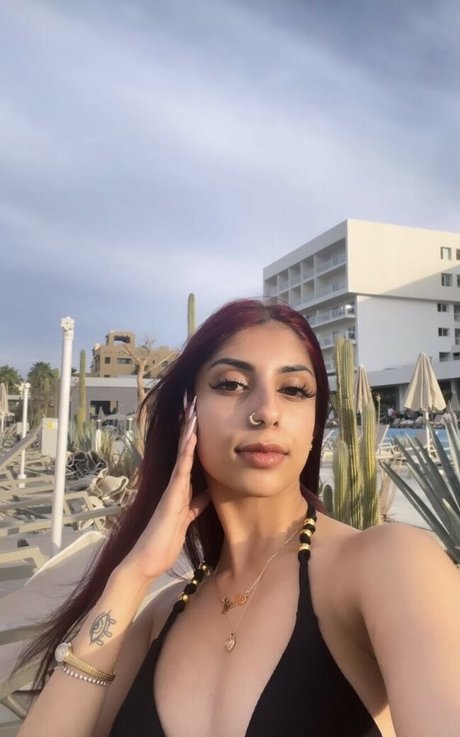 Iman Moosa ヌードモデル アーカイブ