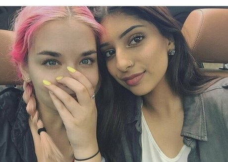 Iman Moosa ヌードモデル 写真