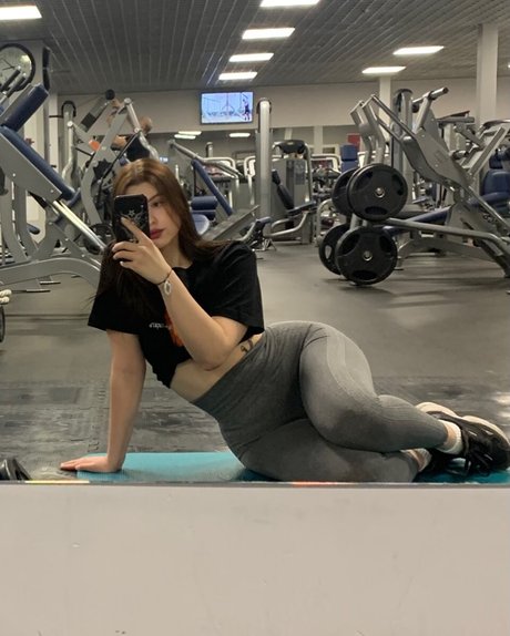 ティーン乱交OnlyFans えろ 写真