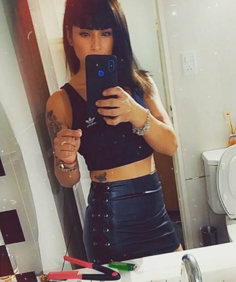 ナチュラル熟女オンリーファンズ 美しいポルノ 写真