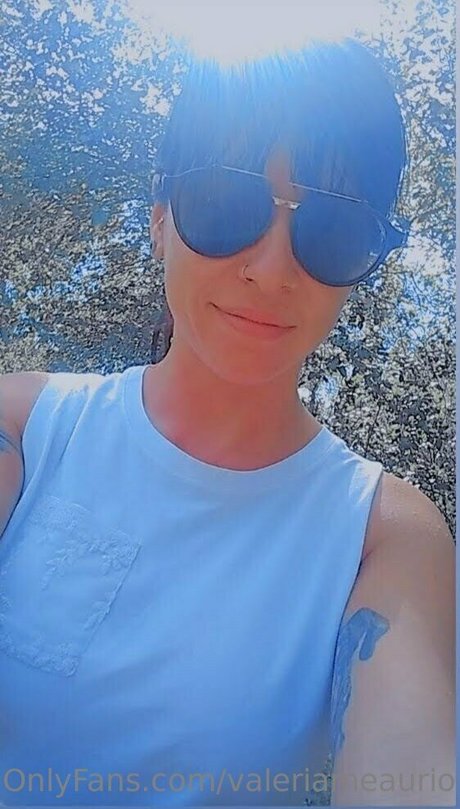 pampi cush ヌードスター 写真