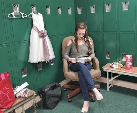 momdd1998 ポルノスター 画像