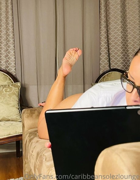 アジア人女性OnlyFans 無料 写真