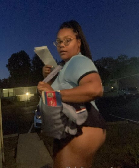 クックオンリーファンズ セクシー裸 写真