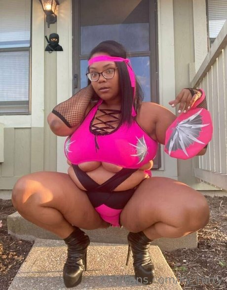 50歳以上のオンリーファンズ ヌード 写真