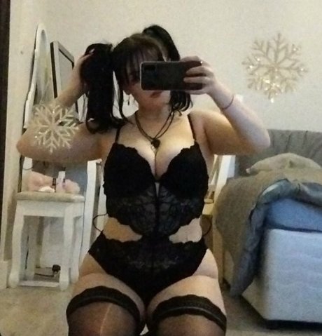 アジア人女性OnlyFans 美しい裸 写真